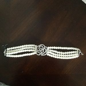 💗 3 for 10 Faux Pearl Bracelet with Flower